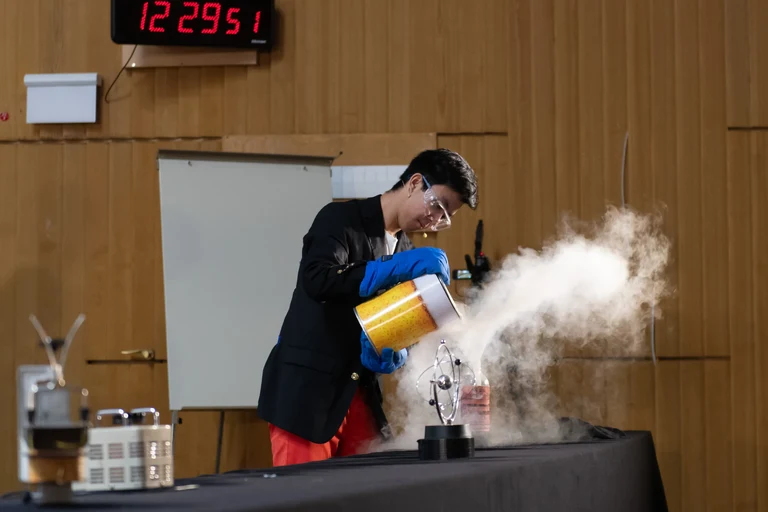 The Phyusical “Planetamos”