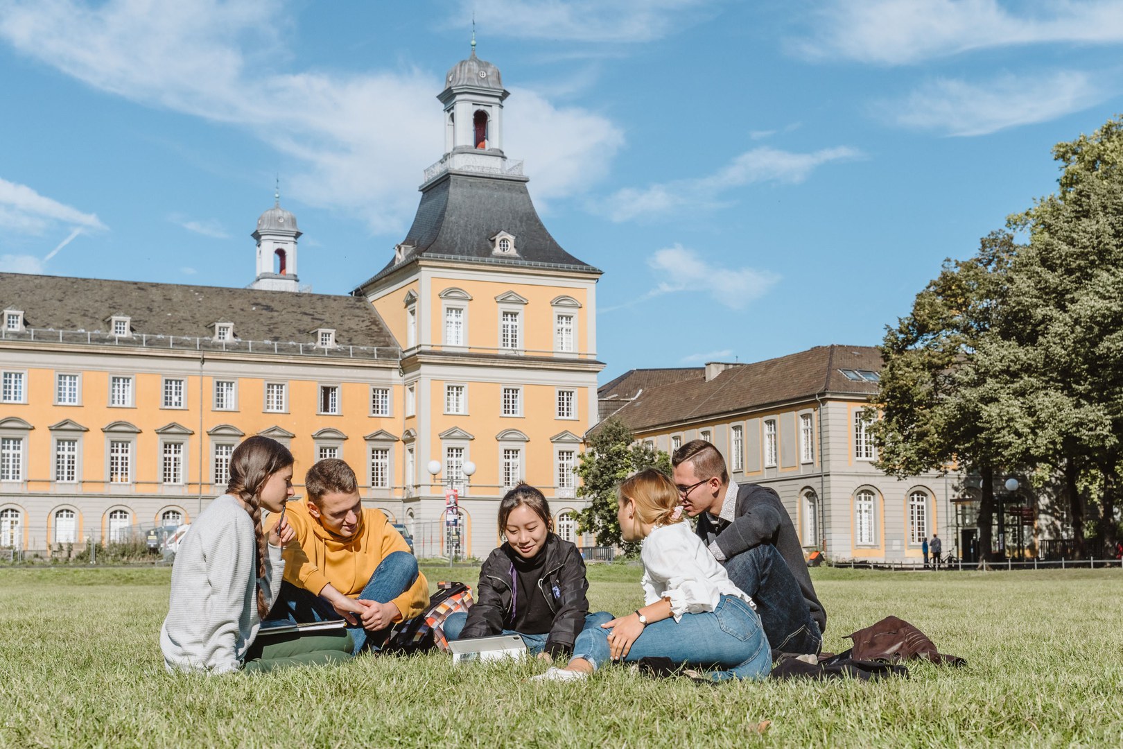 Leiden Ranking: The University of Bonn is a Top-Level Research Institution and Strong in International Collaboration