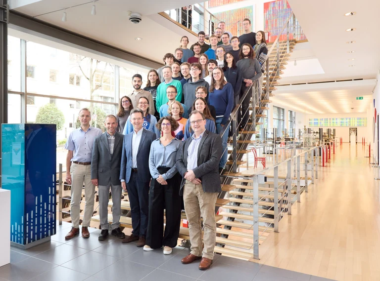 IBM and the University of Bonn are strengthening their cooperation (first row from left to right)