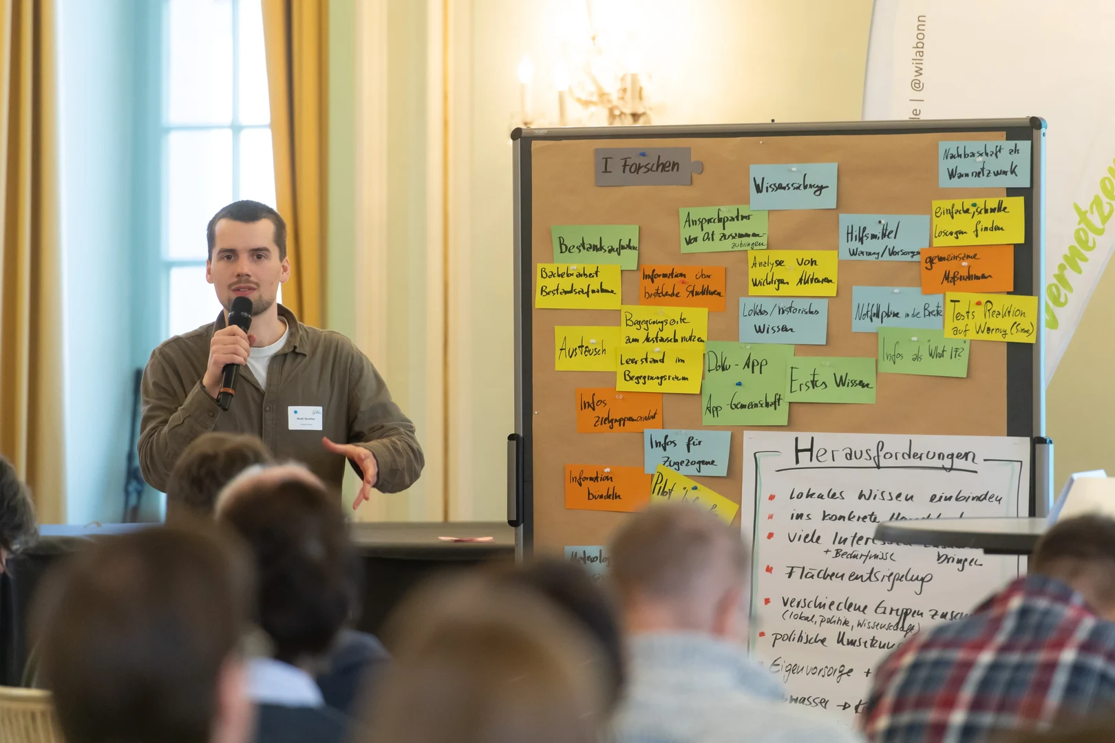 Students were responsible for coordinating dialogue and the overall process among the various stakeholder groups from the academic and scientific community, the city authorities and civil society.