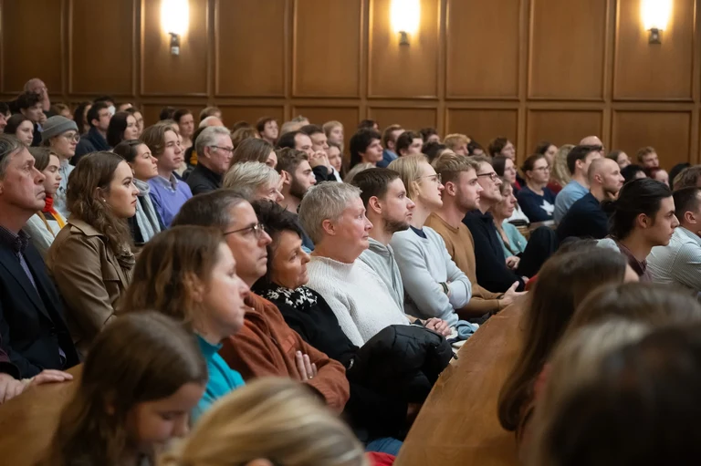The university had hit a nerve with the chosen topic: Lecture theatre I was completely full.