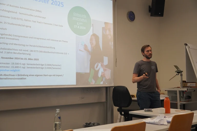 Pitch by start-up scout Christoph Krieger from Bonn-Rhein-Sieg University of Applied Sciences