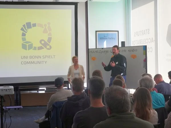 Sandra Speer and Prof. Dr. Adrian Herrmann (Bonn)