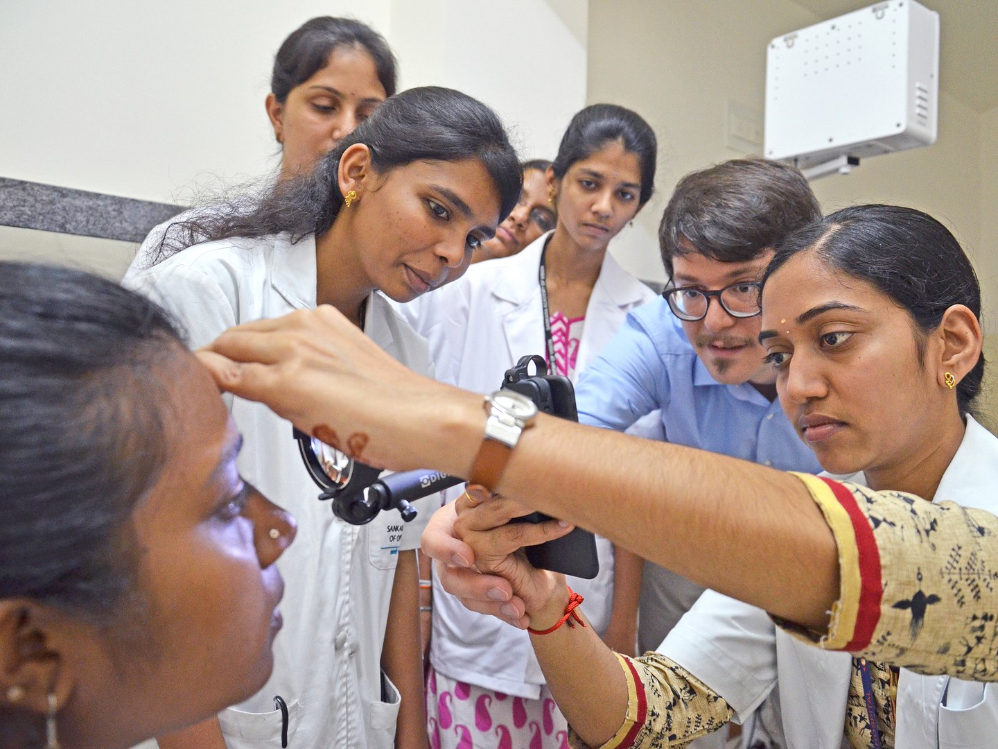 Smartphone-based telemedical eye screening in India: