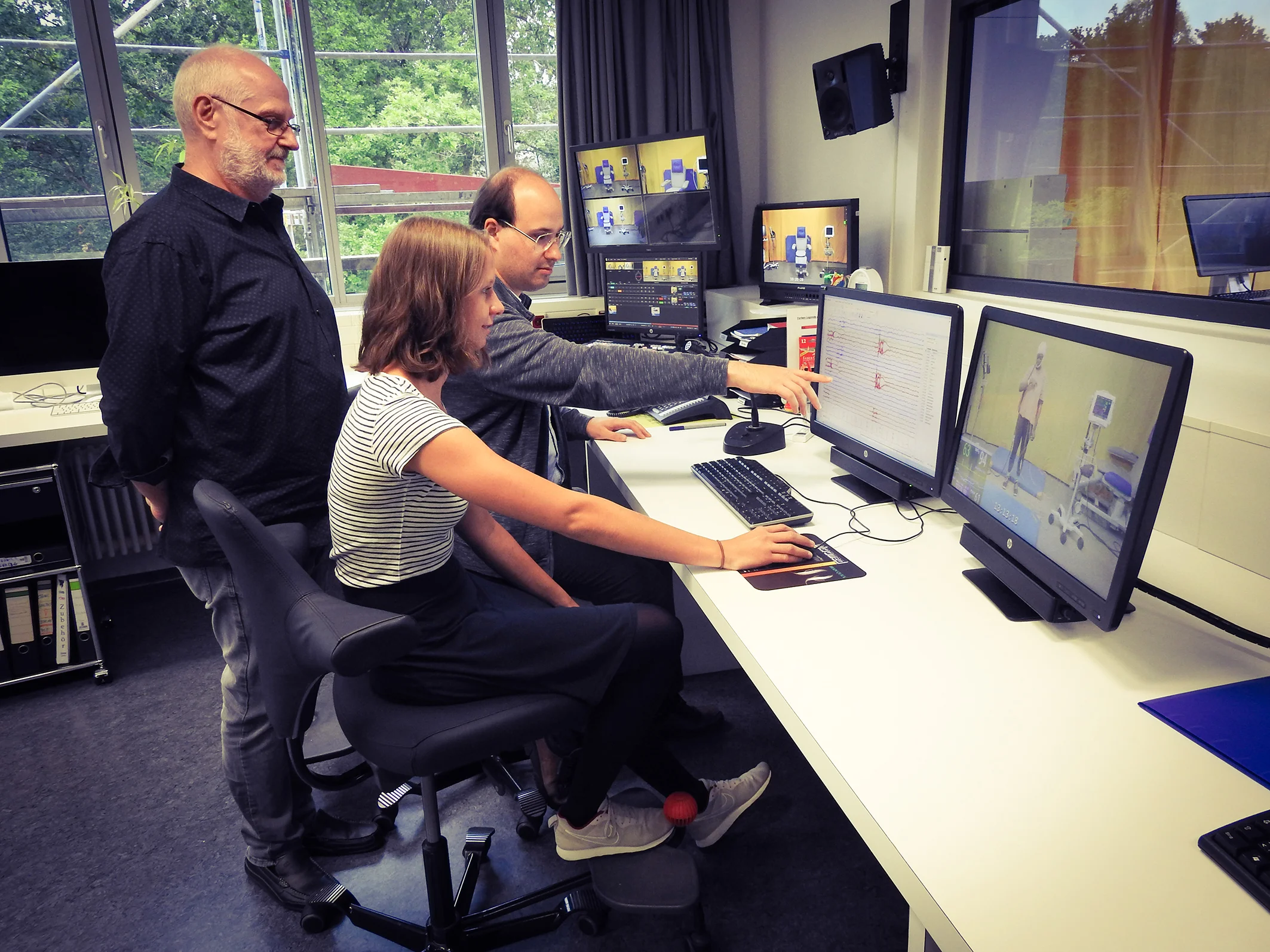 Prof. Klaus Lehnertz (left)