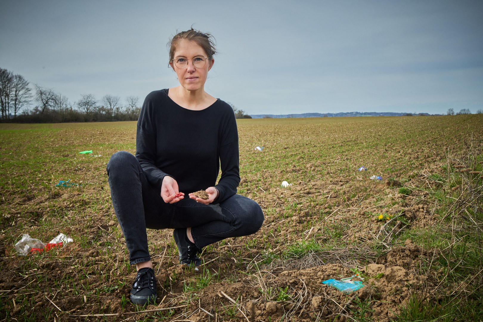 The soil is one of the most important building blocks of our food production. For Dr. Melanie Braun, therefore, the presence of nanoparticles in it must be investigated as a matter of urgency. She and her team are developing a new analytical technique for doing just that.