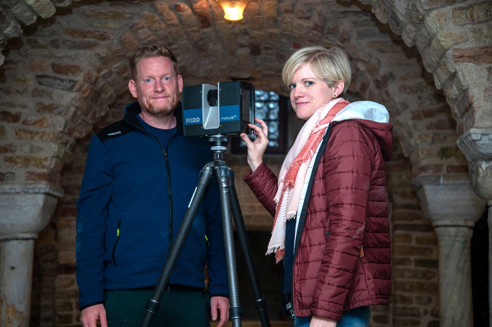 Professor Sabine Feist and Dr. Matthias Lang with a special camera in the crypt of St. Mark’s basilica. Photo: BCDH/M. Lang (By the kind permission of the Procuratoria of St. Mark)
