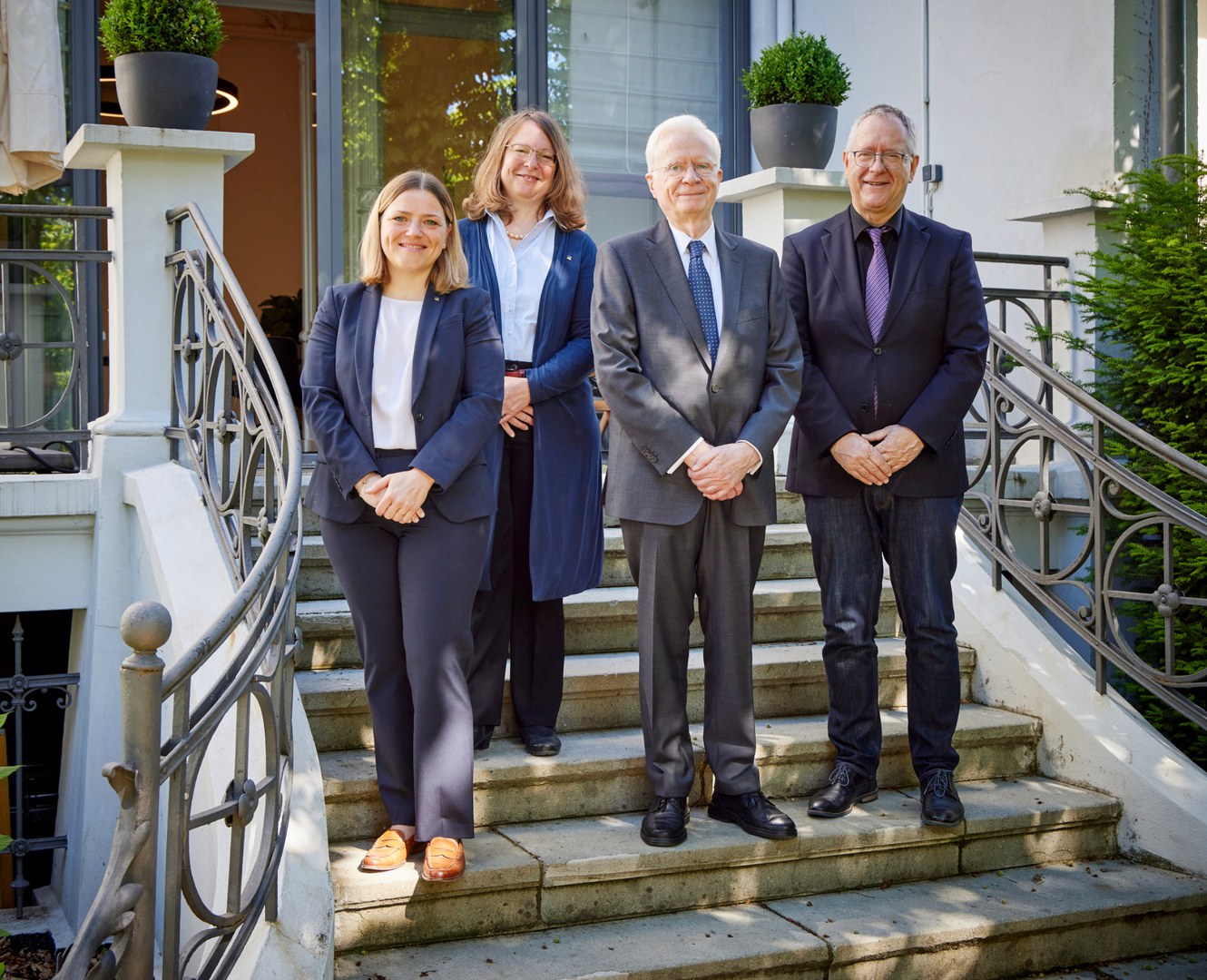 After setting up the foundation: Antonia Streit, General Manager of the University of Bonn Foundation; Prof. Dr. Cornelia Richter, Dean; Dr. Holger Aulepp; and Prof. Dr. Dr. h.c. Michael Hoch, Rector of the University